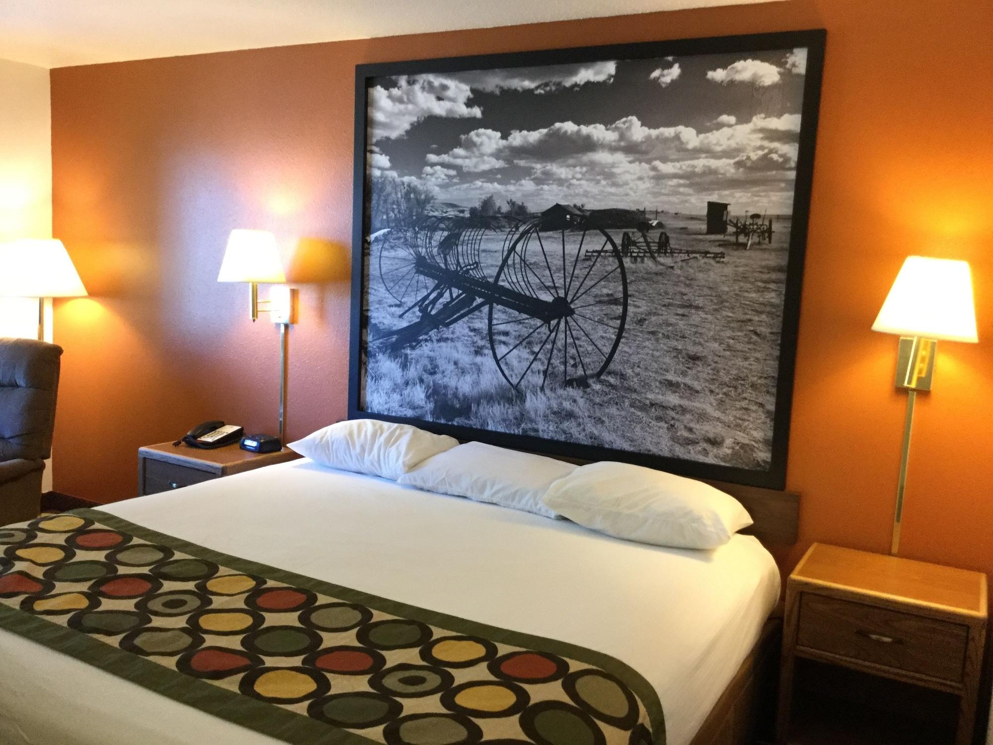 Super 8 By Wyndham Aberdeen East מראה חיצוני תמונה